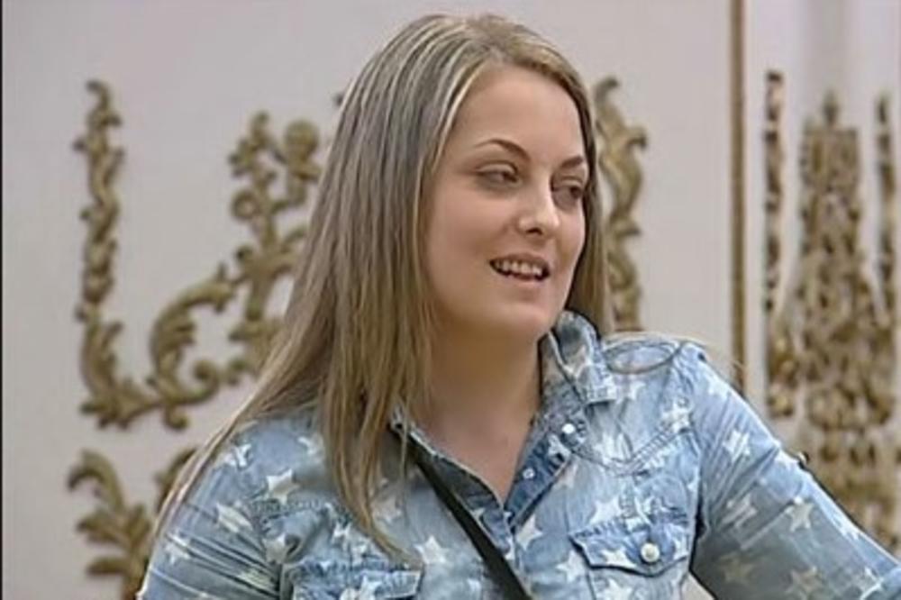 BIVŠA UČESNICA PAROVA PREŽIVELA TEŠKU SAOBRAĆAJKU I IZGUBILA RODITELJE: Da je sada vidite ne biste je prepoznali