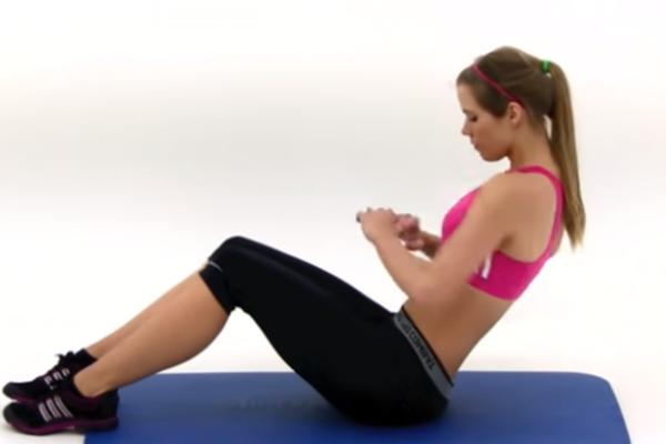 VEŽBAMA DO SAVRŠENE ZADNJICE! 15 minuta dnevno i imaćete najlepše obline na plaži, samo budete UPORNI! VIDEO