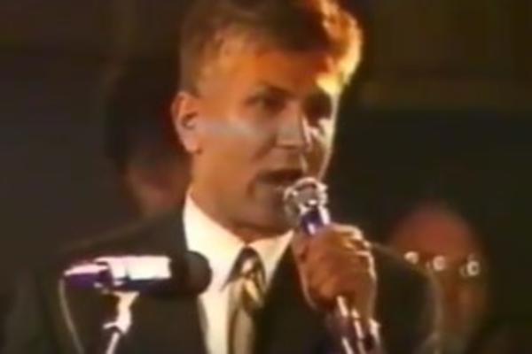 ODREKLI SMO SE SVOJE NACIONALNE DRŽAVE, NEMOJTE VI TO DA DOZVOLITE! Ovo je ĐINĐIĆ poručio u BANJALUCI 1996. (VIDEO)