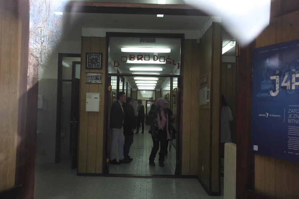 RADNICI LAZE LAZAREVIĆA SUTRA ŠTRAJKUJU: Imaju jedan glavni uslov!