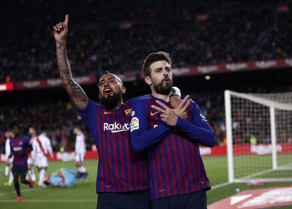 Vidal i Pike posle gola štopera Barselone  