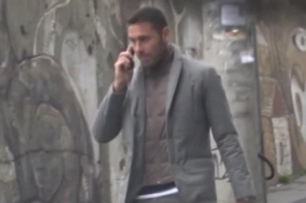 DUŠKO TOŠIĆ JE UHVAĆEN SA DRUGOM! (FOTO)