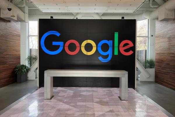 SRBI SINOĆ NISU MOGLI DA GUGLAJU I KORISTE JUTJUB: Poznato je zašto, KVAR I DALJE NIJE OTKLONJEN