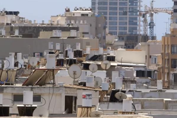 RAKETAMA NAPADNUT IZRAEL: Tel Avivom ODJEKUJU EKSPLOZIJE, stanovništvo u STRAHU! Oglasile se SIRENE ZA UZBUNU