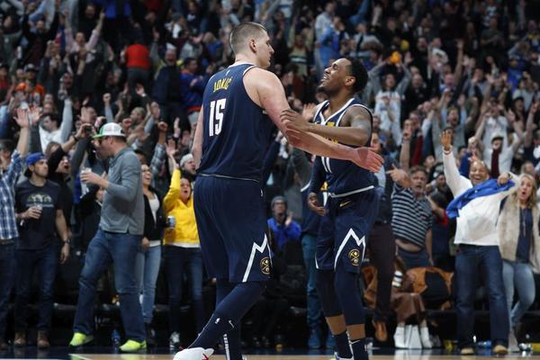 JOKIĆU, MAJSTORE KOŠARKE! Nigde ga nije bilo skoro ceo meč, a onda je pogodio za pobedu u poslednjoj sekundi!