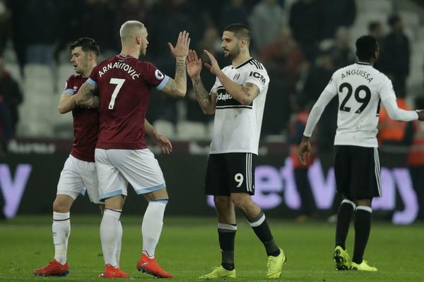 HOĆE TITULU U ENGLESKOJ, A NISU DOVELI NIKOG U 2 PRELAZNA ROKA: Zato im je sada Aleksandar Mitrović prvi prioritet!