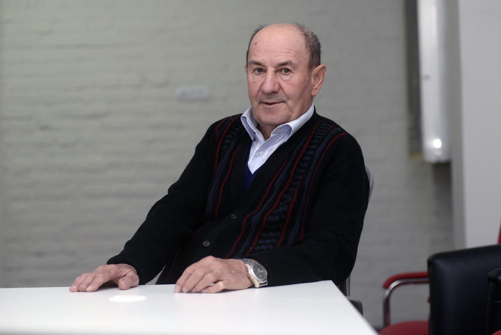 Petar nije imao izbora , pa je prihvatio očev predlog  