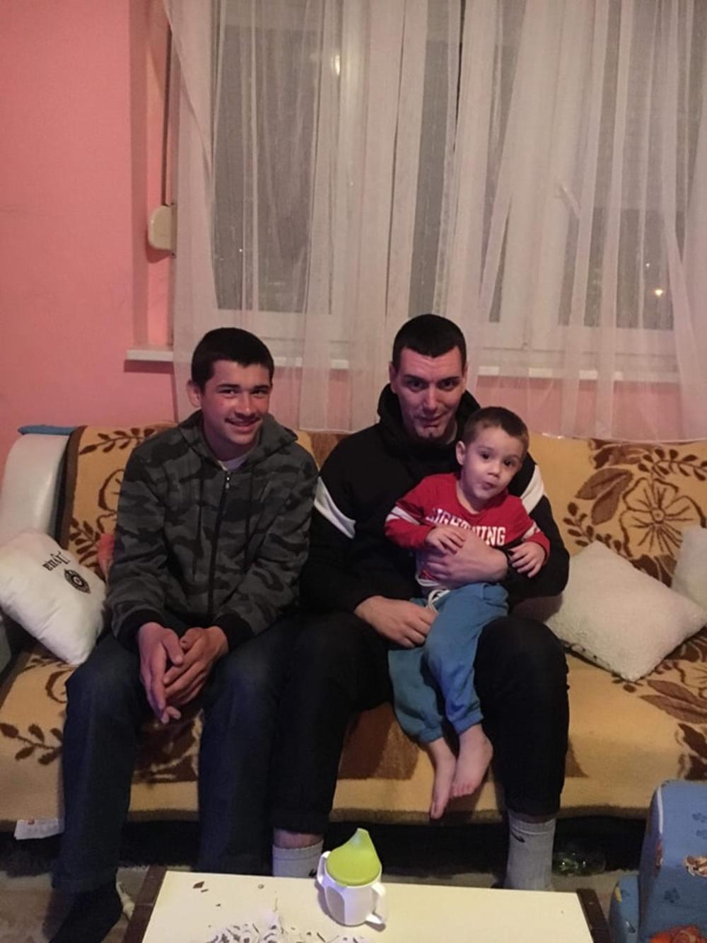 Duci sa sinom i Đorđom  