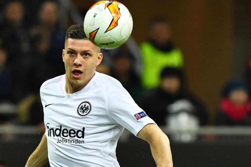 SVESRPSKI DERBI U ČETVRTFINALU LIGE EVROPE: Ajntrahtovi Srbi protiv Benfikinih Srba, derbi je Napoli - Arsenal!