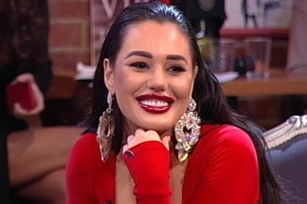 ANA SA TANKOM TRAKOM PREKO GRUDI PROVOCIRA DAVIDA POSLE RASKIDA: Koraćeva obukla nešto što ona zove BIKINI!