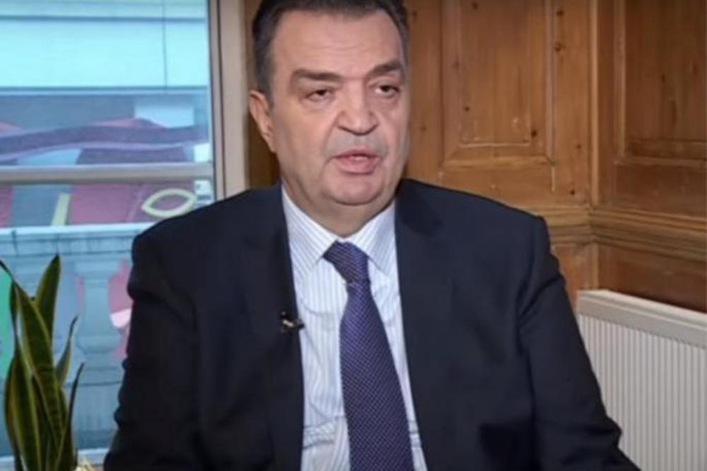 KNEŽEVIĆ NOKAUTIRAO MILA ĐUKANOVIĆA: Na snimku se vidi kako mu dajem sportsku torbu PUNU NOVCA!