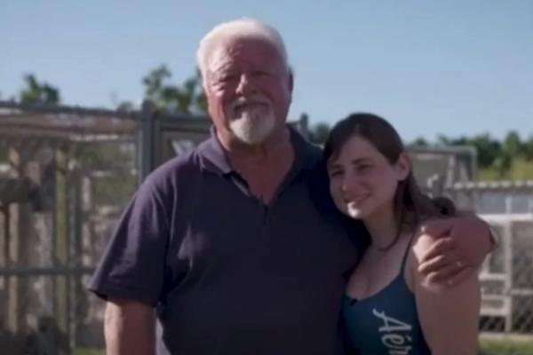 NIJE MI TO DEDA, ON MI JE MUŽ: Između njih je 32 godine razlike, ali im to NIJE PROBLEM! Obožavaju se!