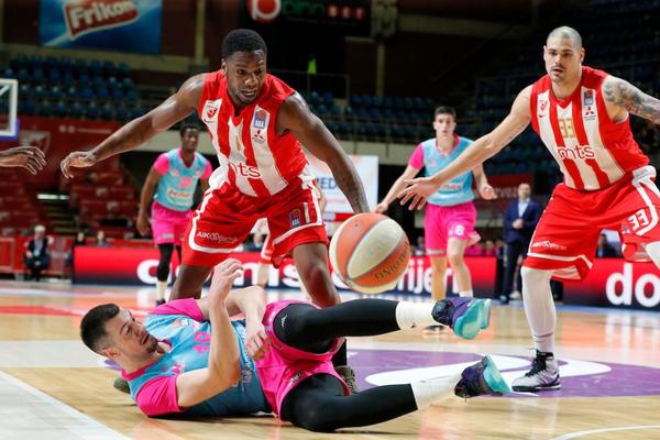 ZVEZDINA STOTKA PROTIV MEGE: Crveno-beli demonstrirali moć i poslali zastrašujuću poruku Partizanu pred plej-of!