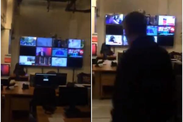 UČESNICI PROTESTA UŠLI I U STUDIO RTS-A: Zaposeli celu zgradu! Nisu hteli da IZAĐU! (VIDEO)