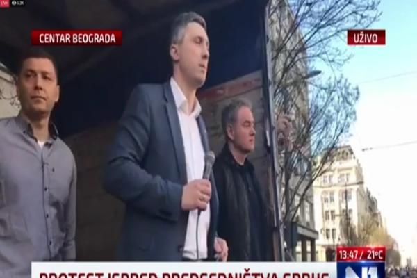 I BOŠKO OBRADOVIĆ SE OBRATIO DEMONSTRANTIMA: Vratite RTS narodu!