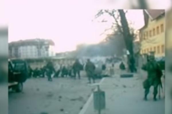 ISPLIVALI TAJNI SNIMCI MARTOVSKOG POGROMA NAD SRBIMA NA KOSOVU! Albanci pucali i na KFOR, ALI JE SVE ZATAŠKANO!