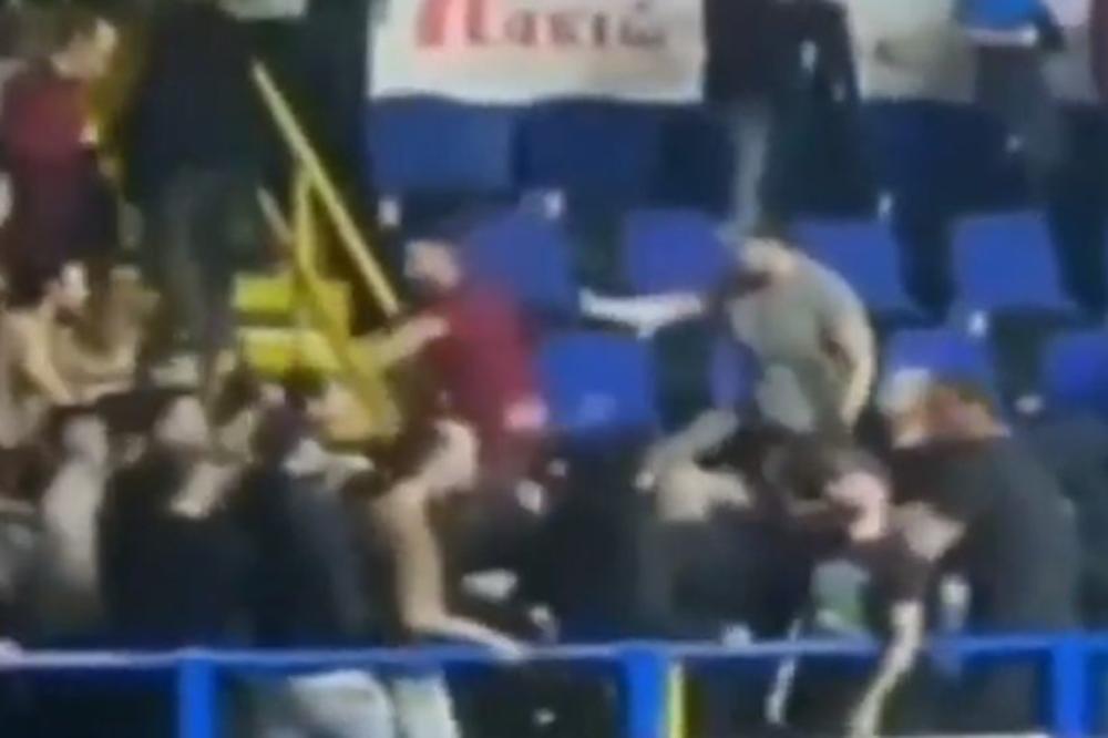 HAOS U GRČKOJ KOŠARCI: Navijači se potukli, letele stolice, a obezbeđenje ne veruje šta se dešava!