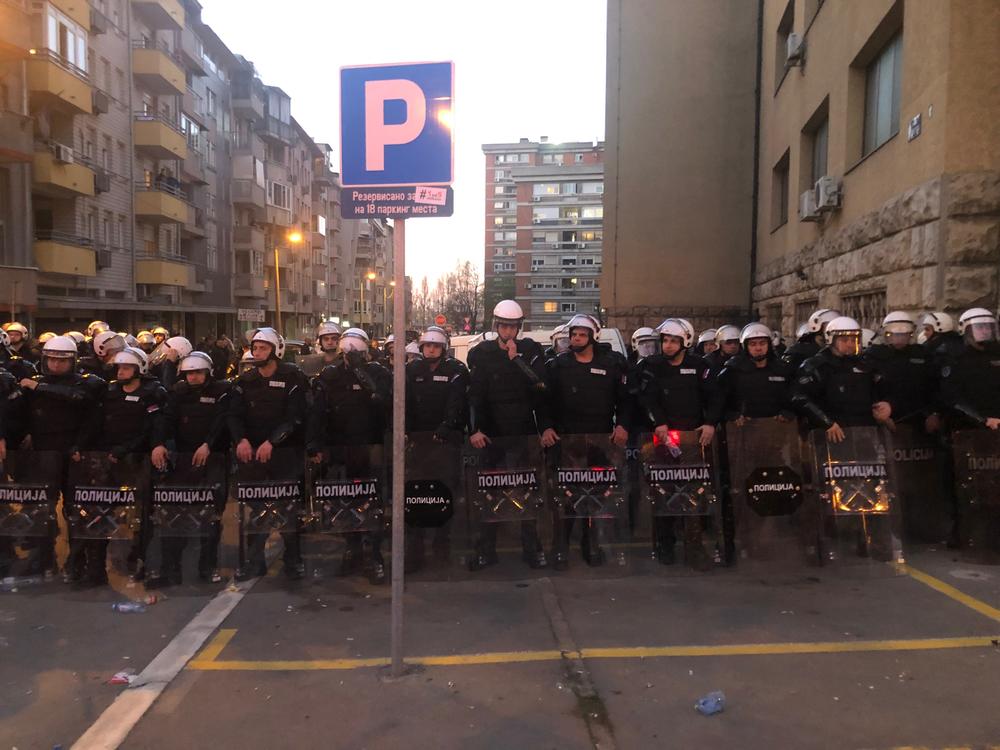 Kordon kod zgrade MUP-a  