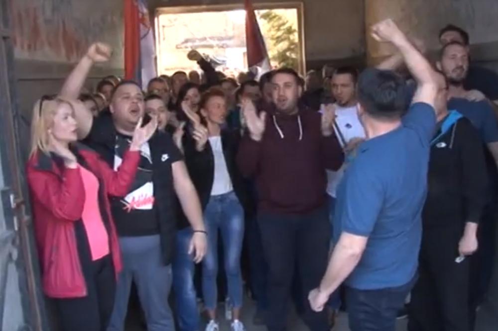 IDEMO ZA BEOGRAD! PANČEVCI SPREMNI K’O ZAPETE PUŠKE, STIŽU! Ore se reči podrške SNS aktivista! (VIDEO)