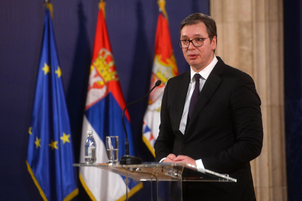 VUČIĆ KRITIKOVAO POJAVLJIVANJE ALBANSKE VOJSKE U MITROVICI: To je smišljeno da bi se zastrašili kosovski Srbi!