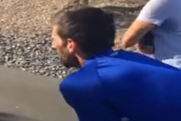 DROGA NA TRENINGU SRPSKOG TENISERA! Đoković odmah prekinuo sa vežbanjem: Ko duva marihuanu?!