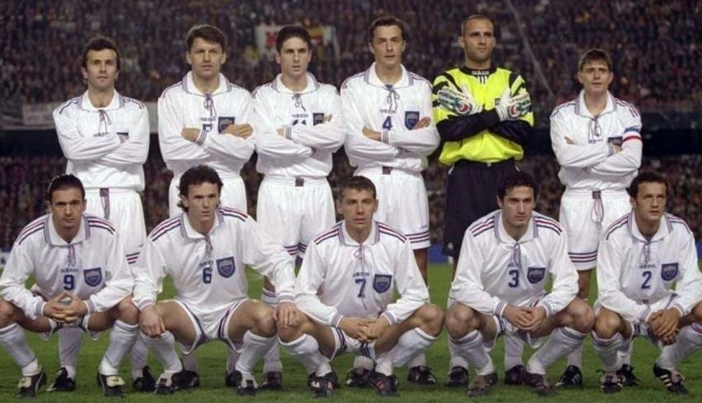 Reprezentacija Jugoslavije iz 1996. pred meč sa Španijom u Valensiji