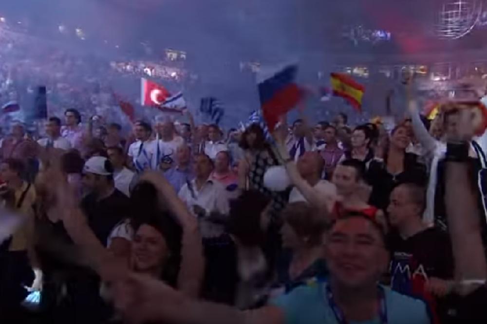 NIKO NIJE PRIMETIO JEDAN DETALJ NA EVROVIZIJI 2019: Ono što je osvanulo na sceni, NAJEŽIĆE CELU SRBIJU!