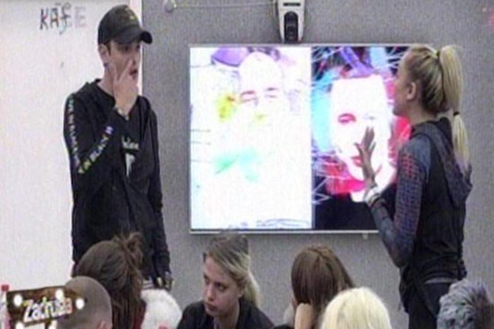 TI SI JE**ČICA SA STOLICE: Toma NIKAD GORE ponizio Lunu! Kad joj je ovo rekao, nije mogla da se SABERE! (VIDEO)