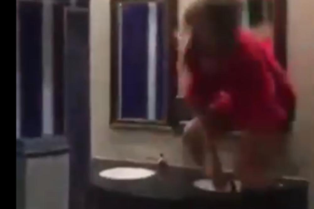 HTELA DA ZAVEDE SE*SI PLESOM, PA SE IZBLAMIRALA: Stala je na lavabo, u sledećem trenutku je bila na podu (VIDEO)