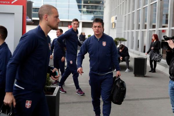 BIVŠI SELEKTOR SRBIJE STIŽE NA KARABURMU: OFK Beograd dobija iskusnog trenera na klupi!