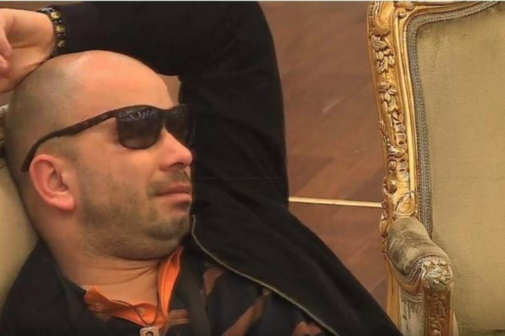 MILI PATI KAO NIKAD U ŽIVOTU: Radosavljević PLAKAO KAO MALO DETE zbog Marijane, evo ko ga je utešio! (FOTO)