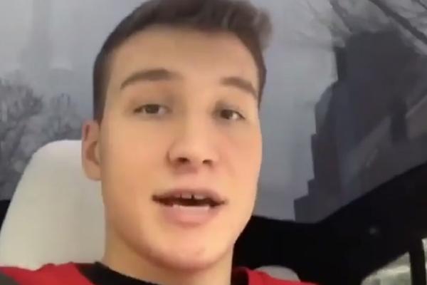 DA LI JE BOGDAN NEŠTO HTEO DA PORUČI SAIGRAČIMA? Kingsi prokockali +28, Srbin pustio pesmu s jakom porukom!