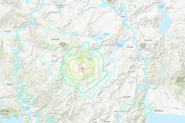ZEMLJOTRES POGODIO TURSKU: Potres jačine 5,5 stepeni Rihtera osetio se širom zemlje