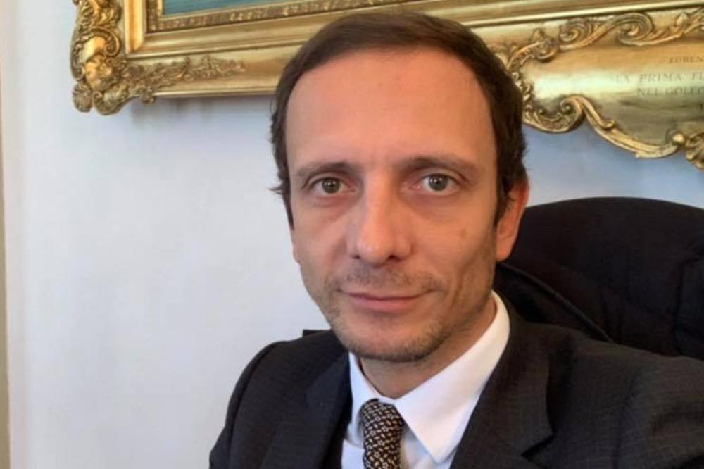 POLITIČAR KOJI SE ŽESTOKO PROTIVIO VAKCINAMA DOBIO BOGINJE! Onda je ipak vakcinisao svoju decu