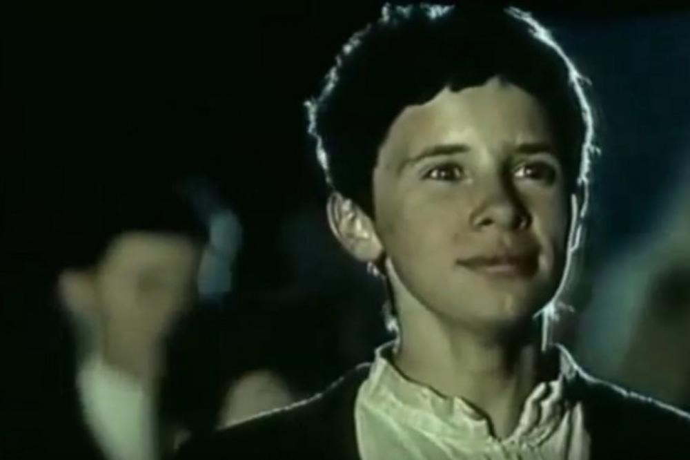 GLUMILA JE DEČAKA U FILMU "VIRDŽINA",danas je udata za POZNATOG MUZIČARA: Evo kako glumica izgleda nakon 30 godina!