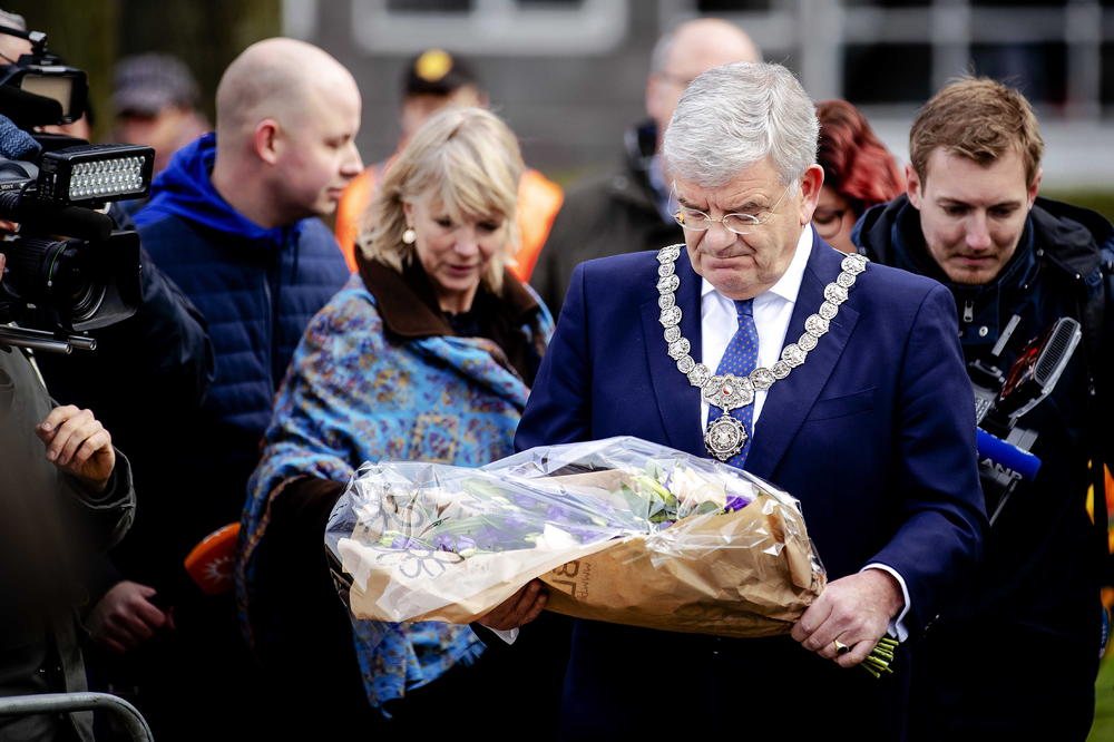 JOŠ UVEK SE ISTRAŽUJU MOTIVI NAPADAČA IZ UTREHTA: Policija pronašla PISMO koje im može dati odgovore