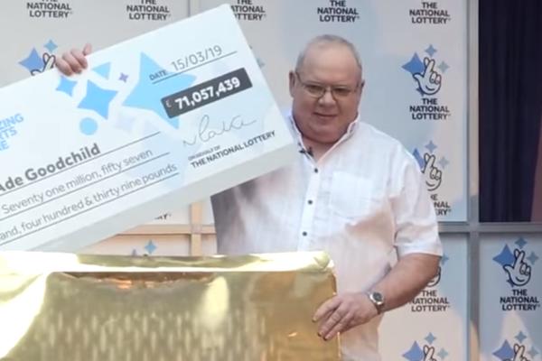 OVAJ ČOVEK JE UPRAVO OSVOJIO 71 MILION I TRAŽI ŽENU: Nisam glup, znam da nisam ja postao lepši, već moj novčanik