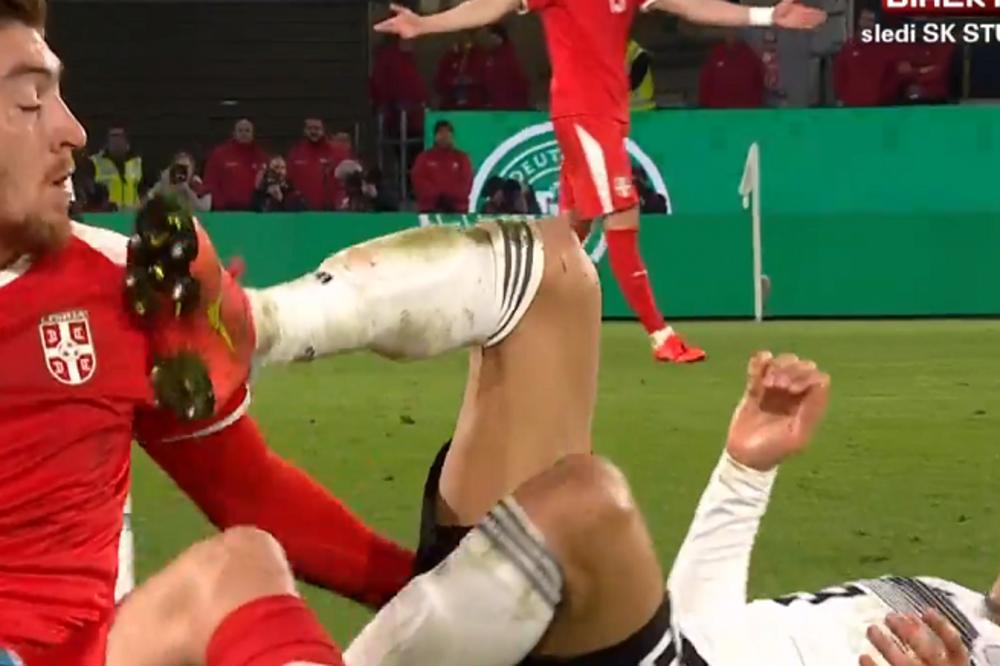 BLOGER SRAMNO UVREDIO PAVKOVA ZBOG POGIBELJNOG STARTA: A kad je dobio odgovor Delija, počeo je da pljuje po Srbima!