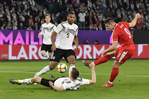 JOVIĆ KONAČNO SAM SEBE NAZVAO SRPSKI FALKAO: Jaka poruka reprezentativca pred meč sa Portugalom!