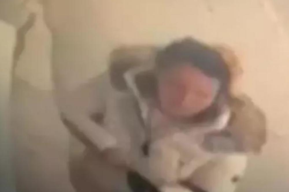 OVAKO IZGLEDA MAJKA KOJA JE SVOJU BEBU OSTAVILA U TAKSIJU: Sigurnosne kamere zabeležile sve! (FOTO)