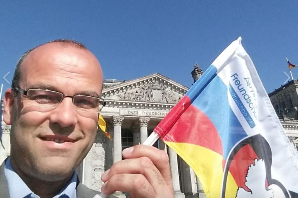 OVAJ NEMAČKI PROFESOR MOLI SRBE DA MU OPROSTE! Bombardovali smo vas zbog OVK i CIA