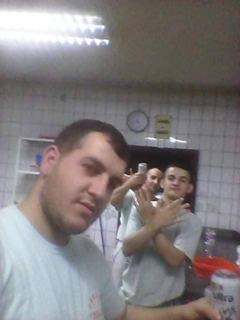 Albanci pokazivali simbol Velike Albanije u pekari koju su zakupili u Pančevu  