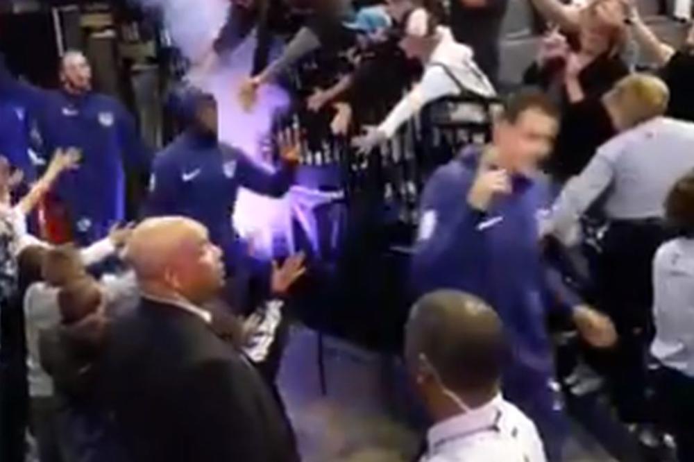 KRALJEVSKA REAKCIJA: Bogdan i Beli istrčavali na teren, a onda su videli poznatog srpskog komentatora na tribini!