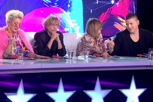 BIVŠI SUPRUŽNICI POKAZALI BLISKOST! DA LI SE TO MUVAJU PRED KAMERAMA: Evo šta je Kija prošaputala Slobi! Svi čuli!