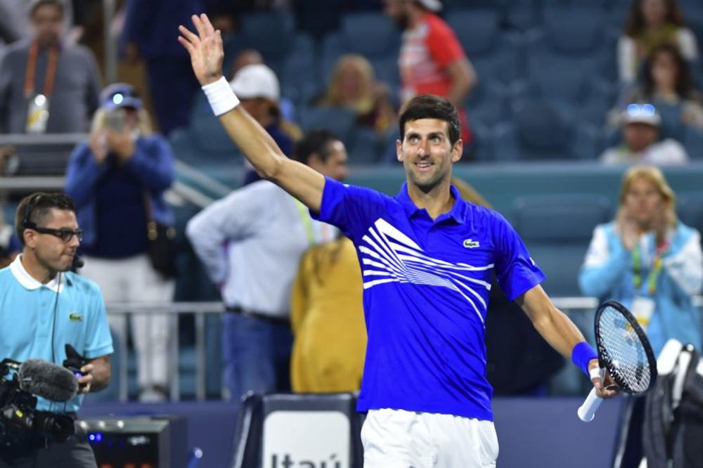 NOLE UPISAO TRIJUMF NA VELELEPNOM STADIONU: Đoković smirio nestašnog Tomića!