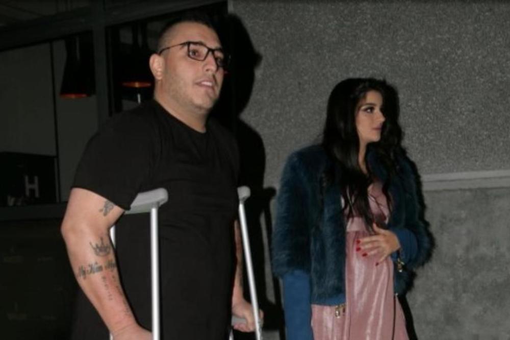 DARKO NIKAKO DA SE OPAMETI: Trudna verenica ga provozala U SKUPOCENOM automobilu, a jedan DETALJ će vas RAZBESNETI!