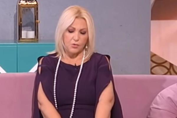 UMRO JE ČOVEK S KOJIM SAM BILA OD SVOJE 21. GODINE: Pevačica se POTRESNIM rečima oprostila od SUPRUGA (FOTO)