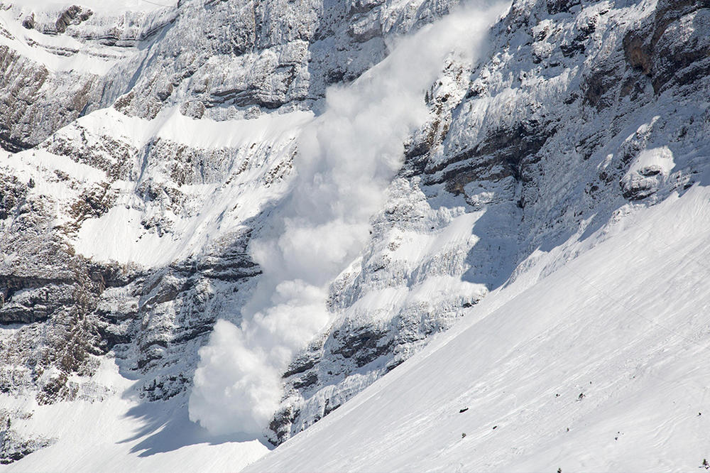 NESTALA ČUVENA ALPINISTKINJA: Svedoci kažu da se okliznula i pala u pukotinu u ledu duboku 600 metara!