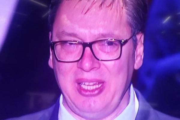 OVO JE TRENUTAK KADA JE VUČIĆ ZAPLAKAO: Obratio se HEROJU koji je izgubio obe ruke i nogu, pa SUZE SAME POTEKLE!