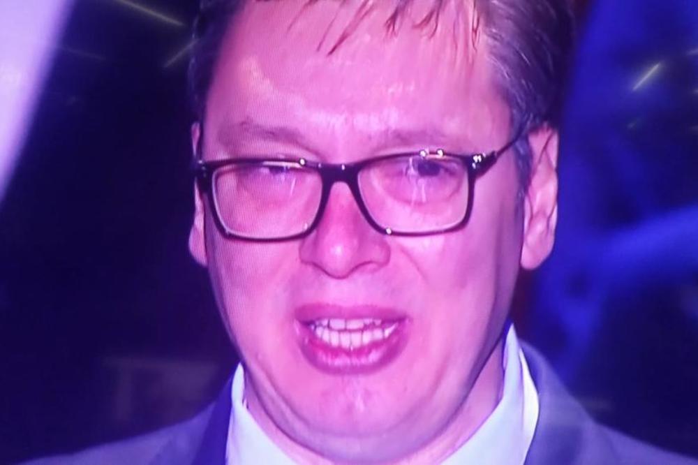 OVO JE TRENUTAK KADA JE VUČIĆ ZAPLAKAO: Obratio se HEROJU koji je izgubio obe ruke i nogu, pa SUZE SAME POTEKLE!